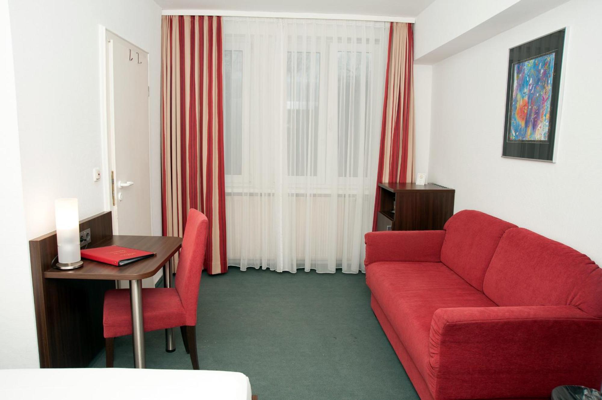 Am Römerwall 3*